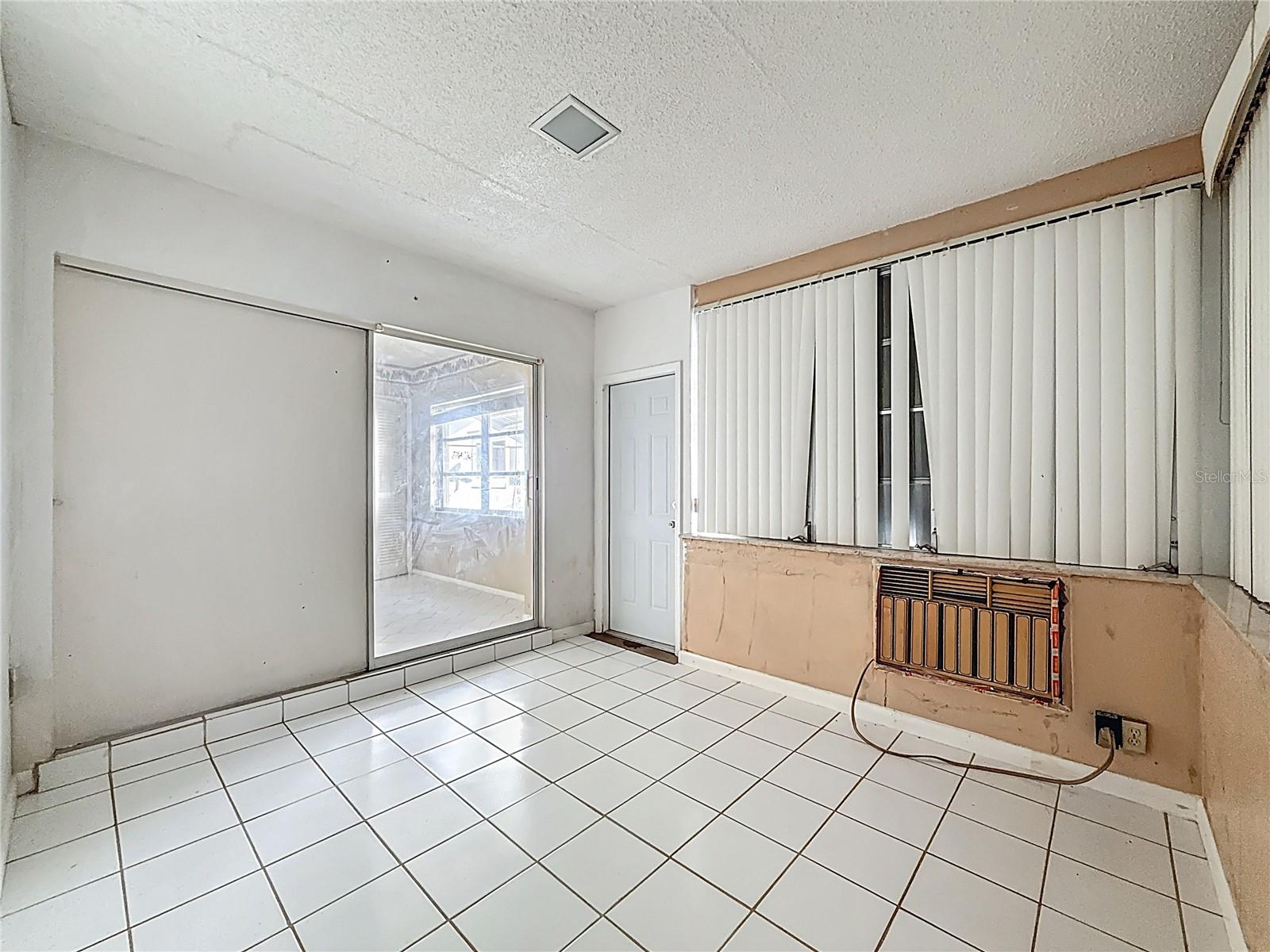 Image 21 of 55 For 5139 43rd Court