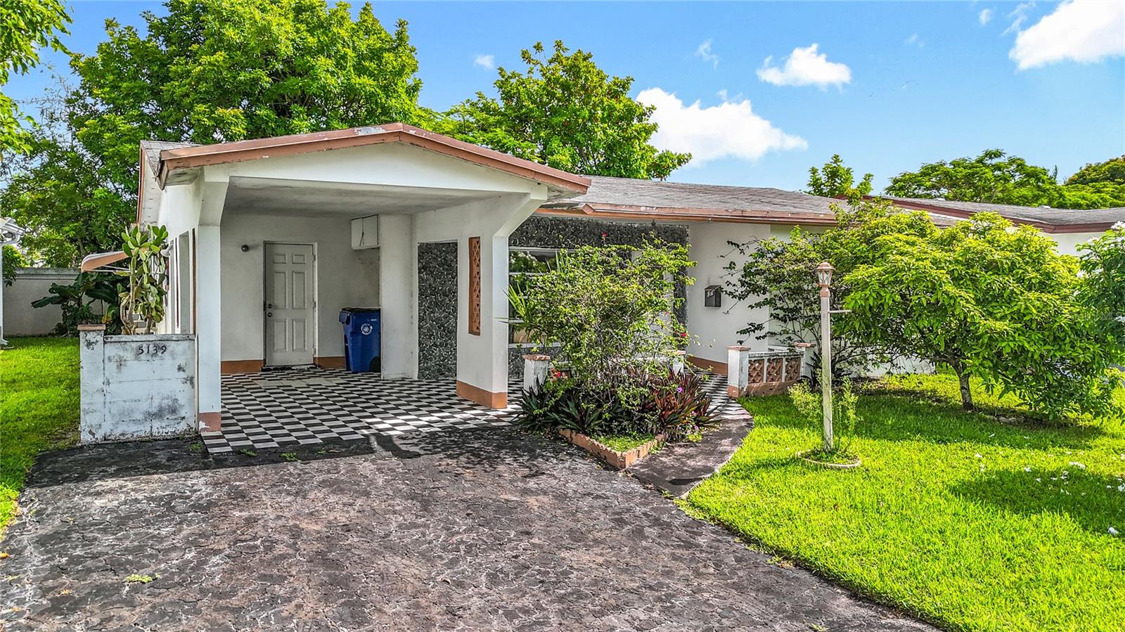 Image 3 of 55 For 5139 43rd Court