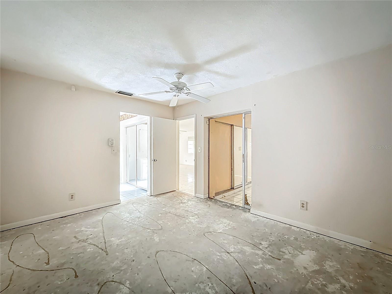 Image 37 of 55 For 5139 43rd Court