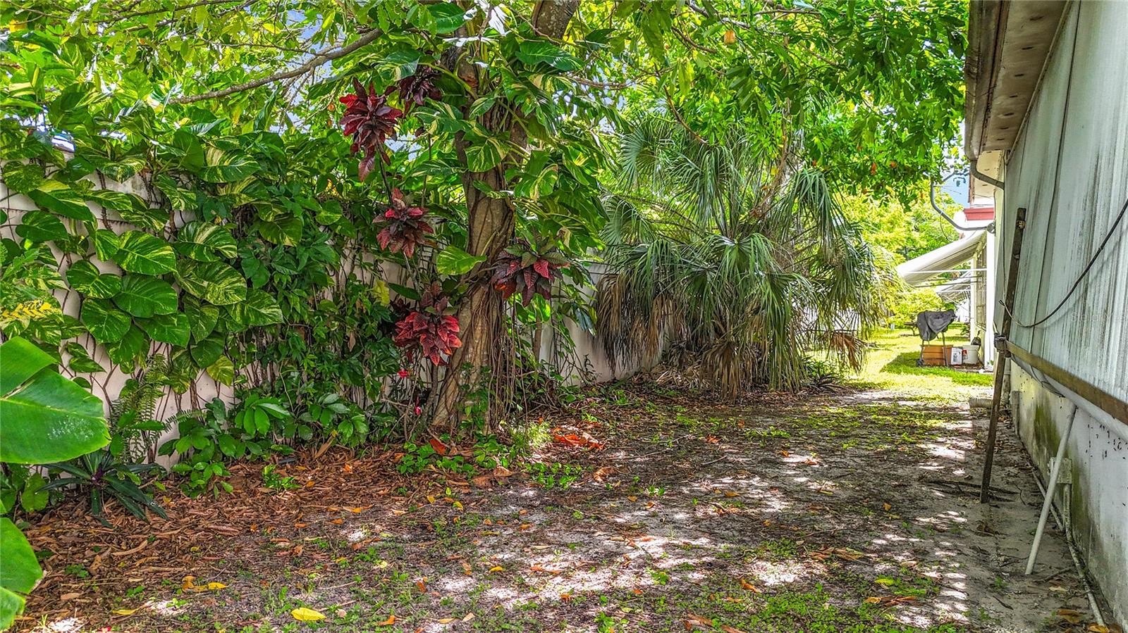 Image 47 of 55 For 5139 43rd Court