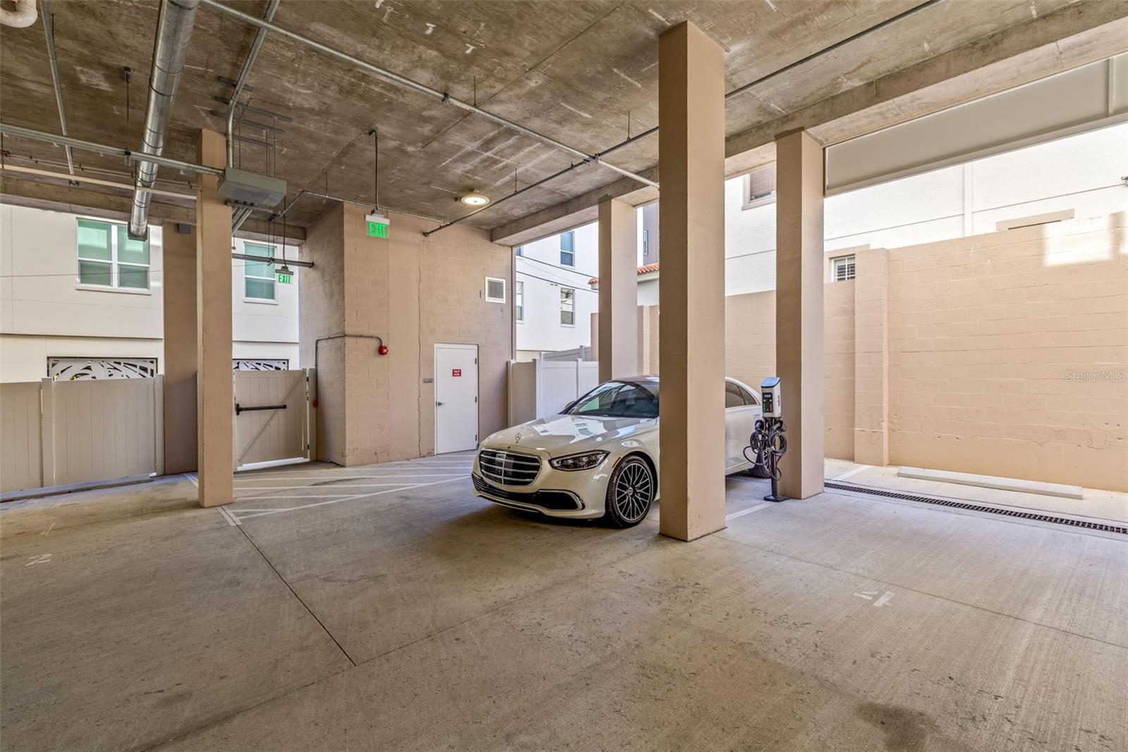 Image 42 of 52 For 600 3rd Avenue S 510