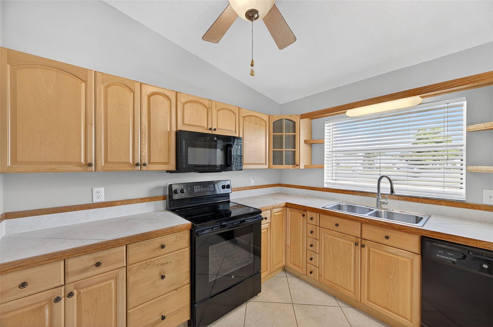 Image 6 of 30 For 3704 39th Street W 23