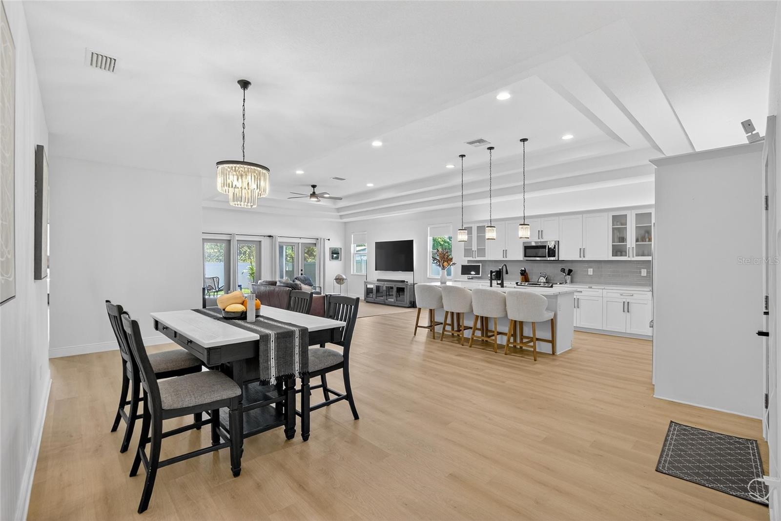 Image 6 of 25 For 3326 Heiter Street