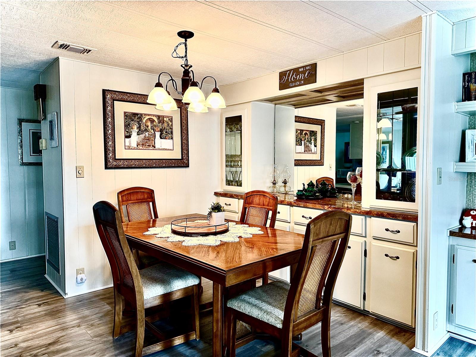 Image 7 of 32 For 8010 Highpoint Boulevard