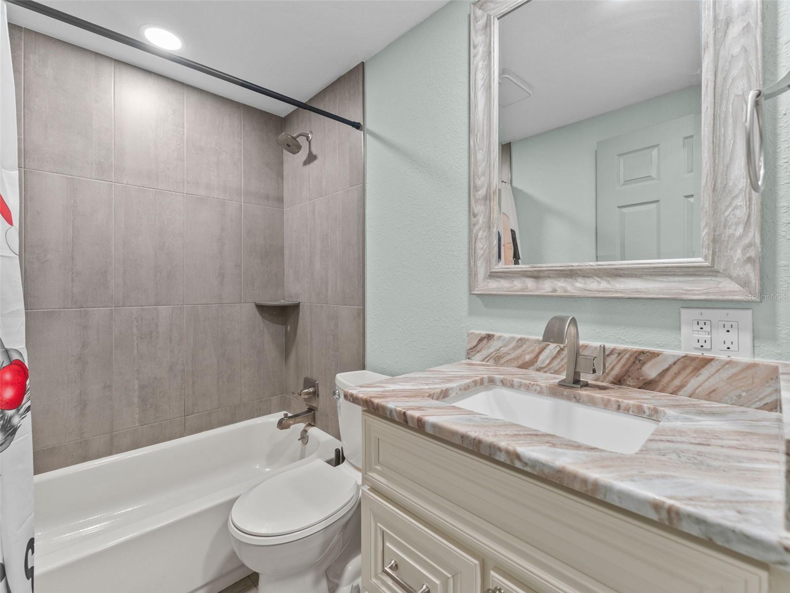 Image 10 of 16 For 3809 Brock Street