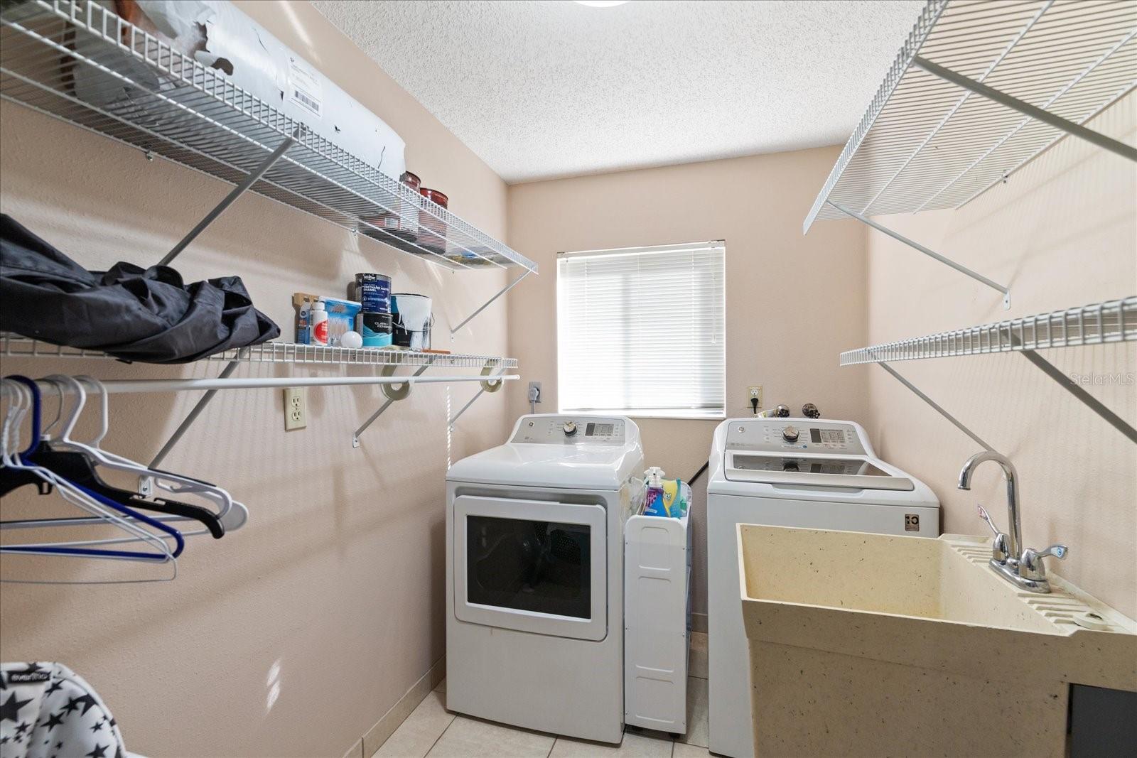 Image 18 of 35 For 9428 Laura Anne Drive