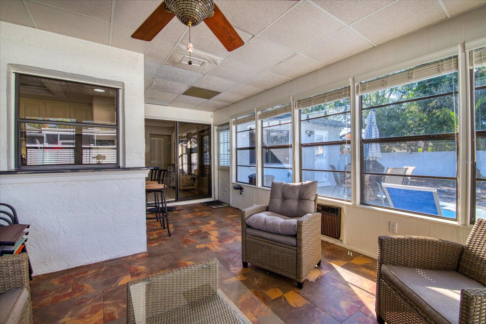 Image 26 of 35 For 9428 Laura Anne Drive