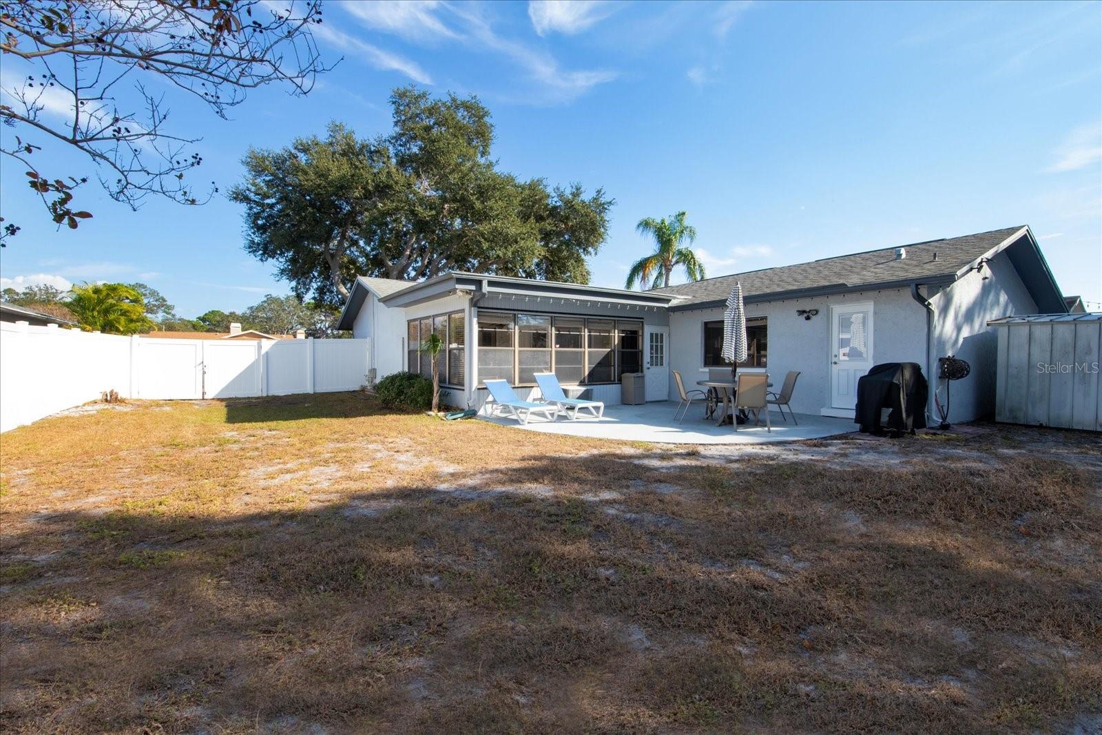 Image 28 of 35 For 9428 Laura Anne Drive