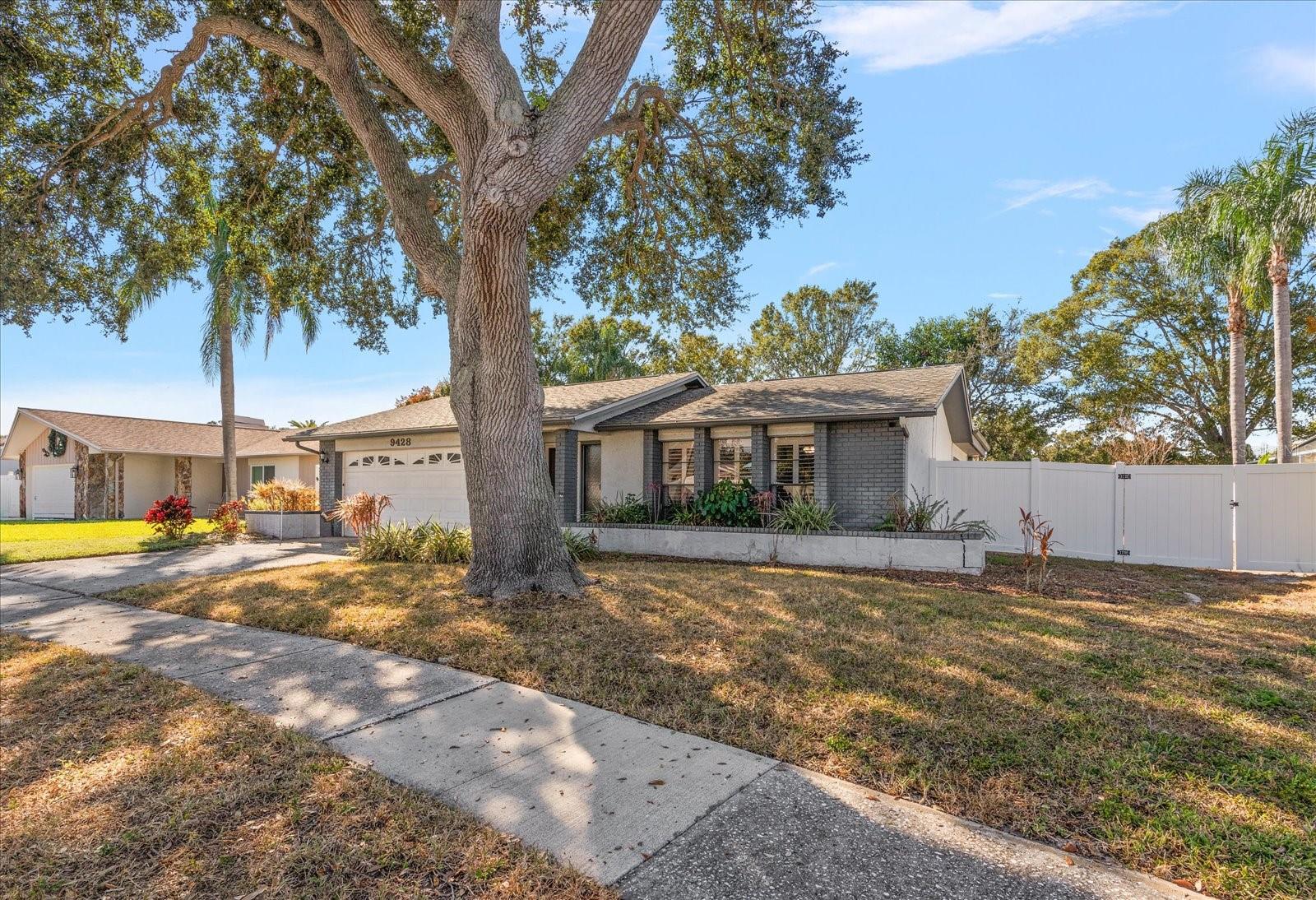 Image 30 of 35 For 9428 Laura Anne Drive