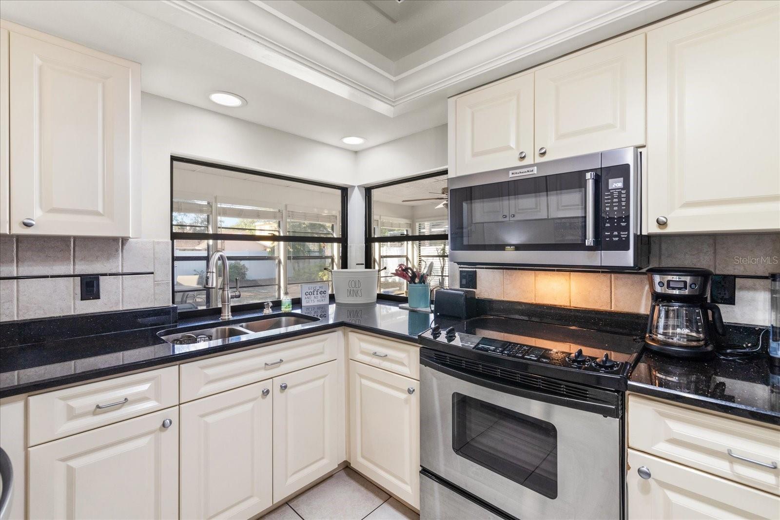 Image 6 of 35 For 9428 Laura Anne Drive