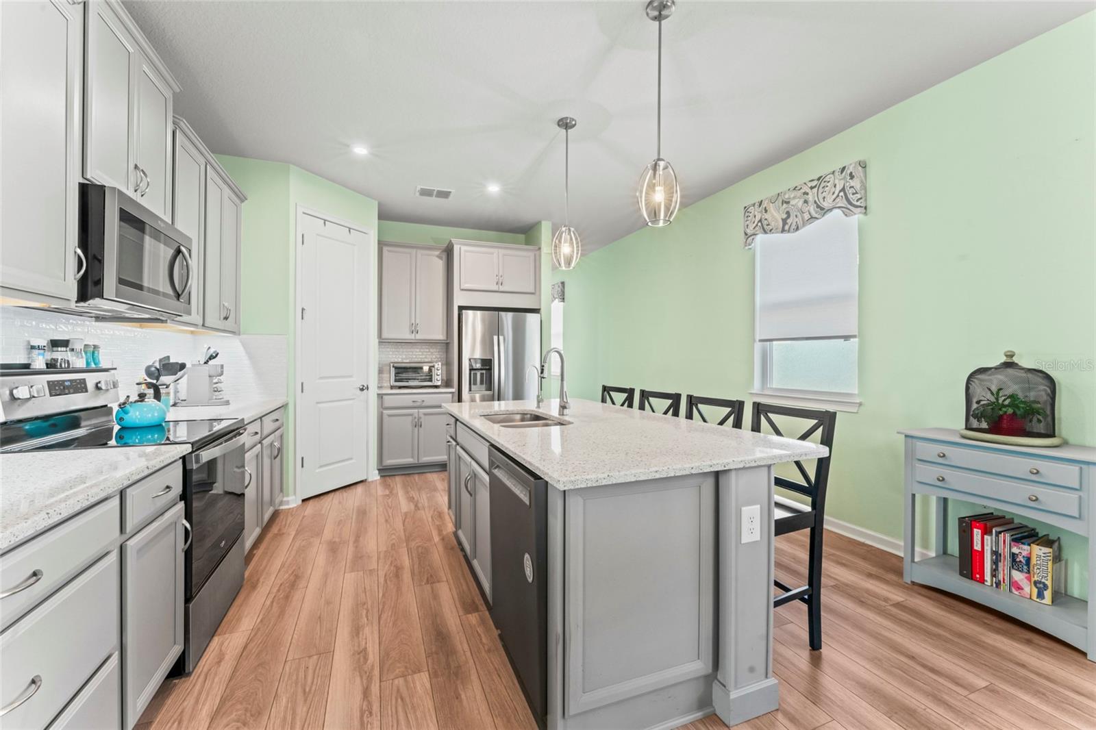 Image 16 of 47 For 3764 Maxwell Park Drive