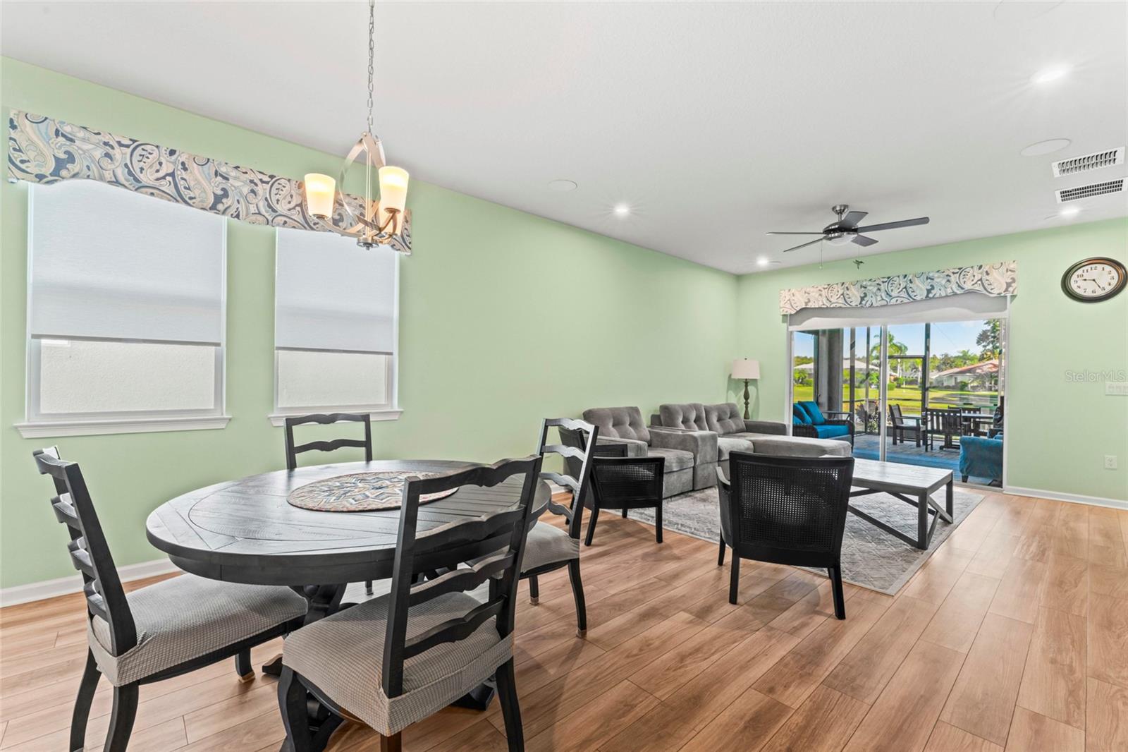 Image 17 of 47 For 3764 Maxwell Park Drive