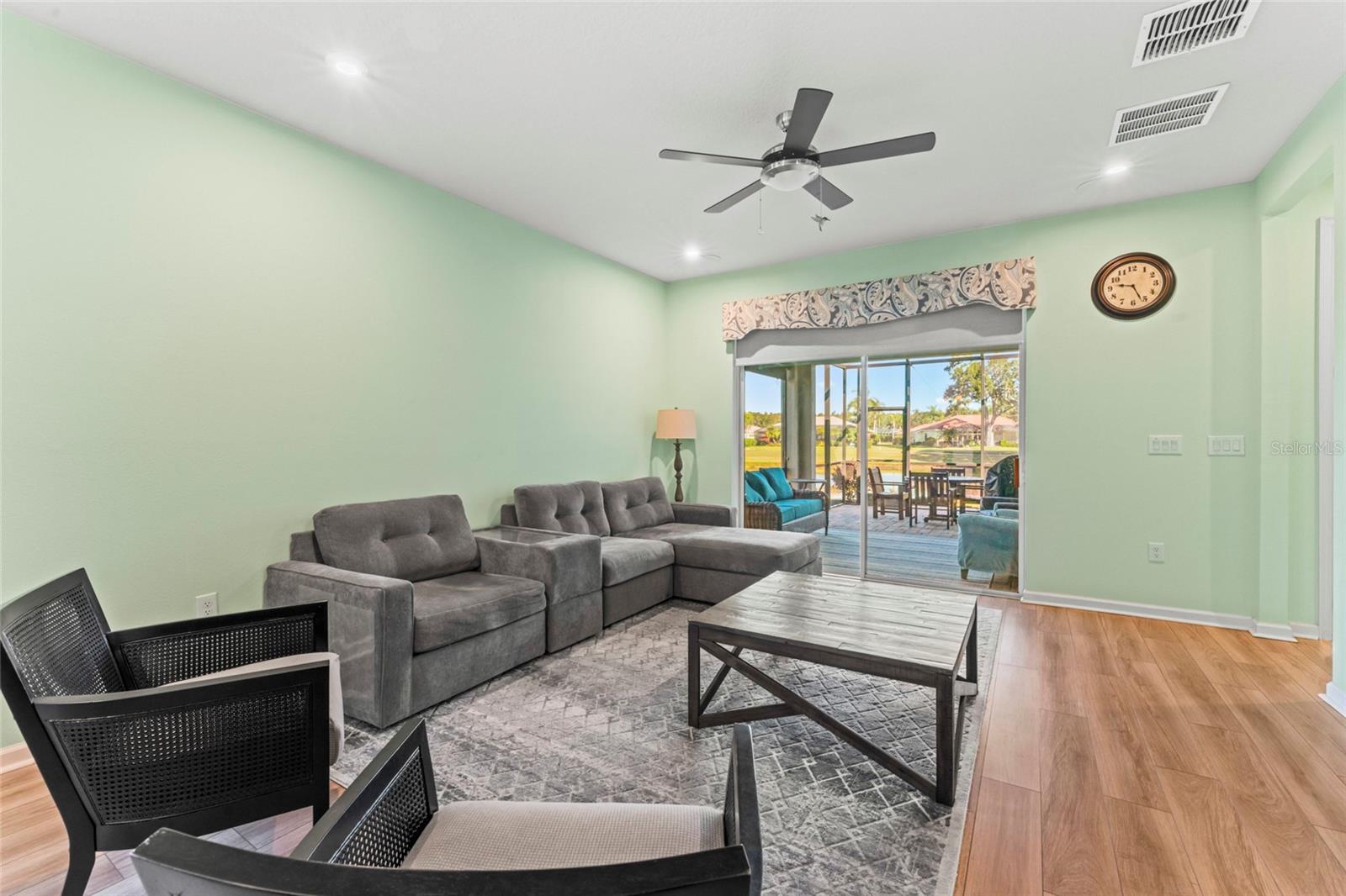 Image 19 of 47 For 3764 Maxwell Park Drive