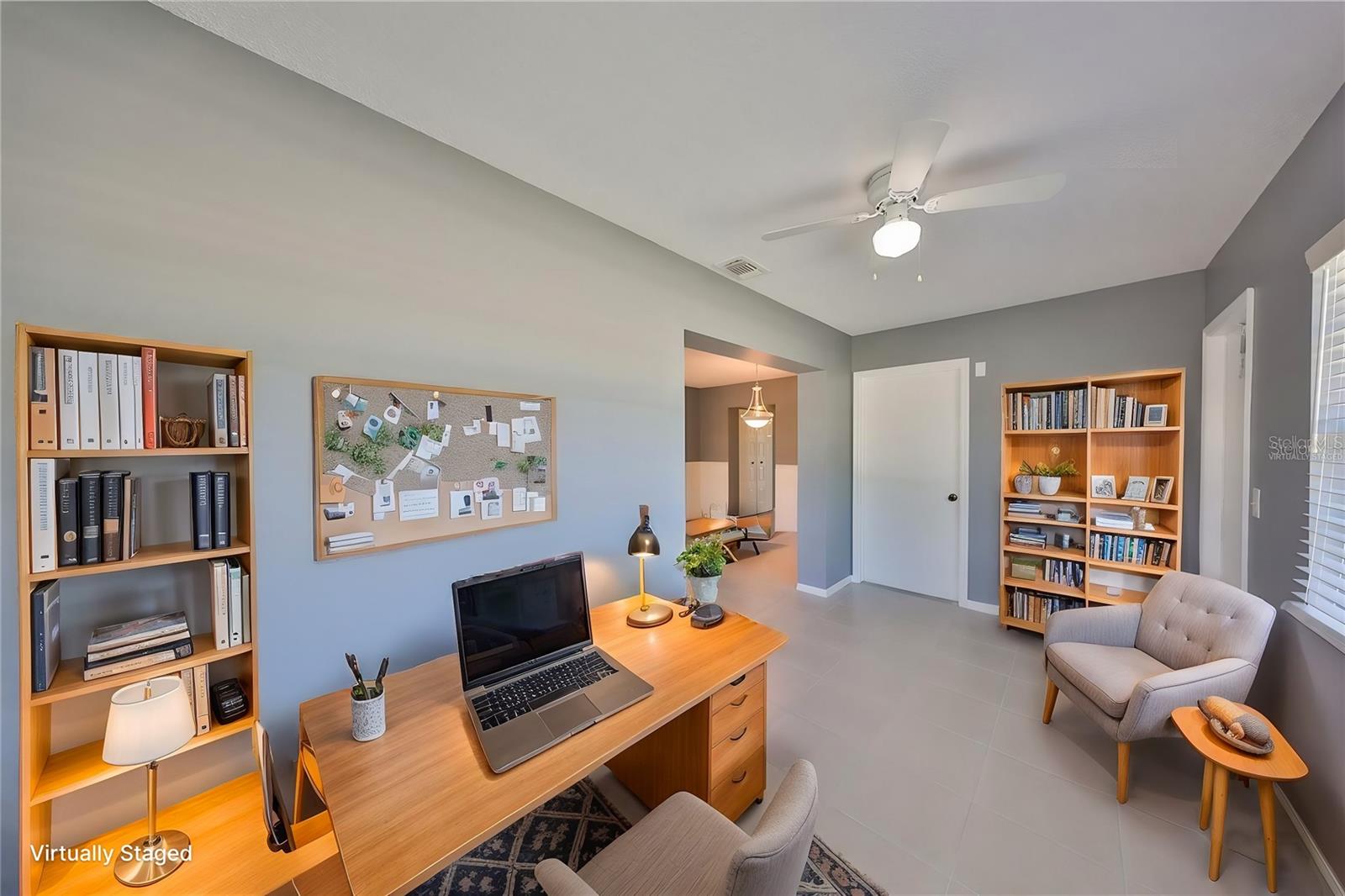 Image 27 of 38 For 124 Gloucester Boulevard 355j