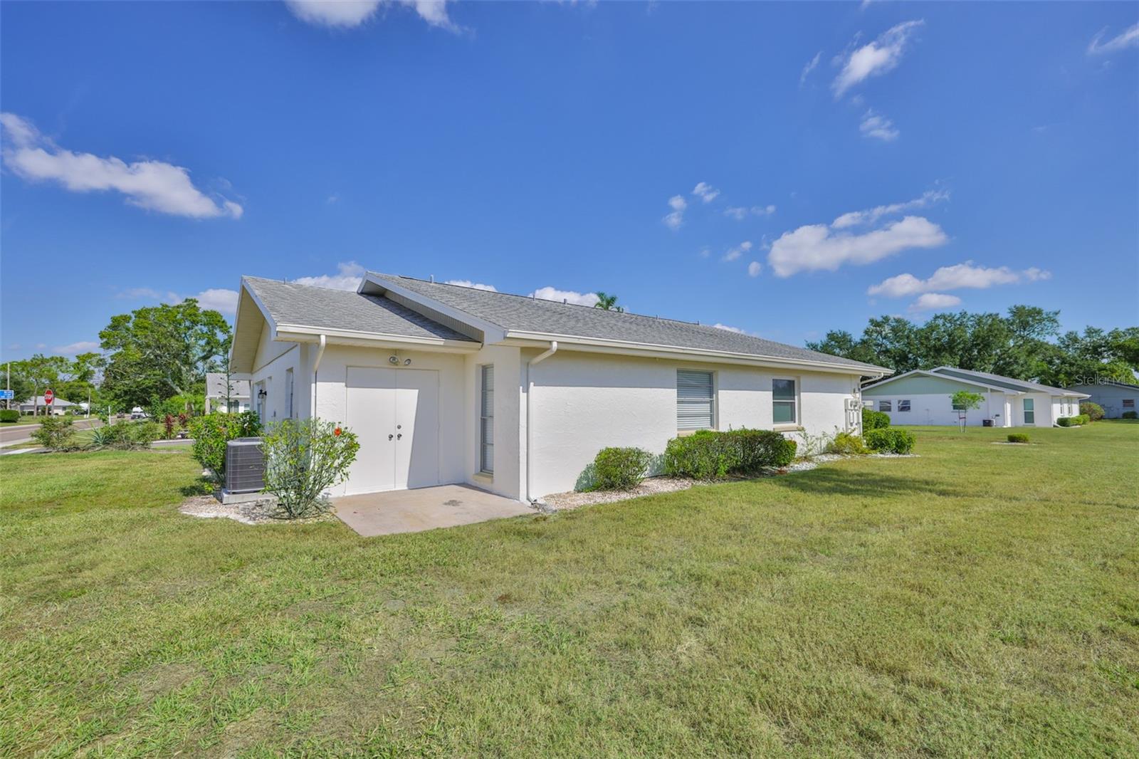 Image 32 of 38 For 124 Gloucester Boulevard 355j