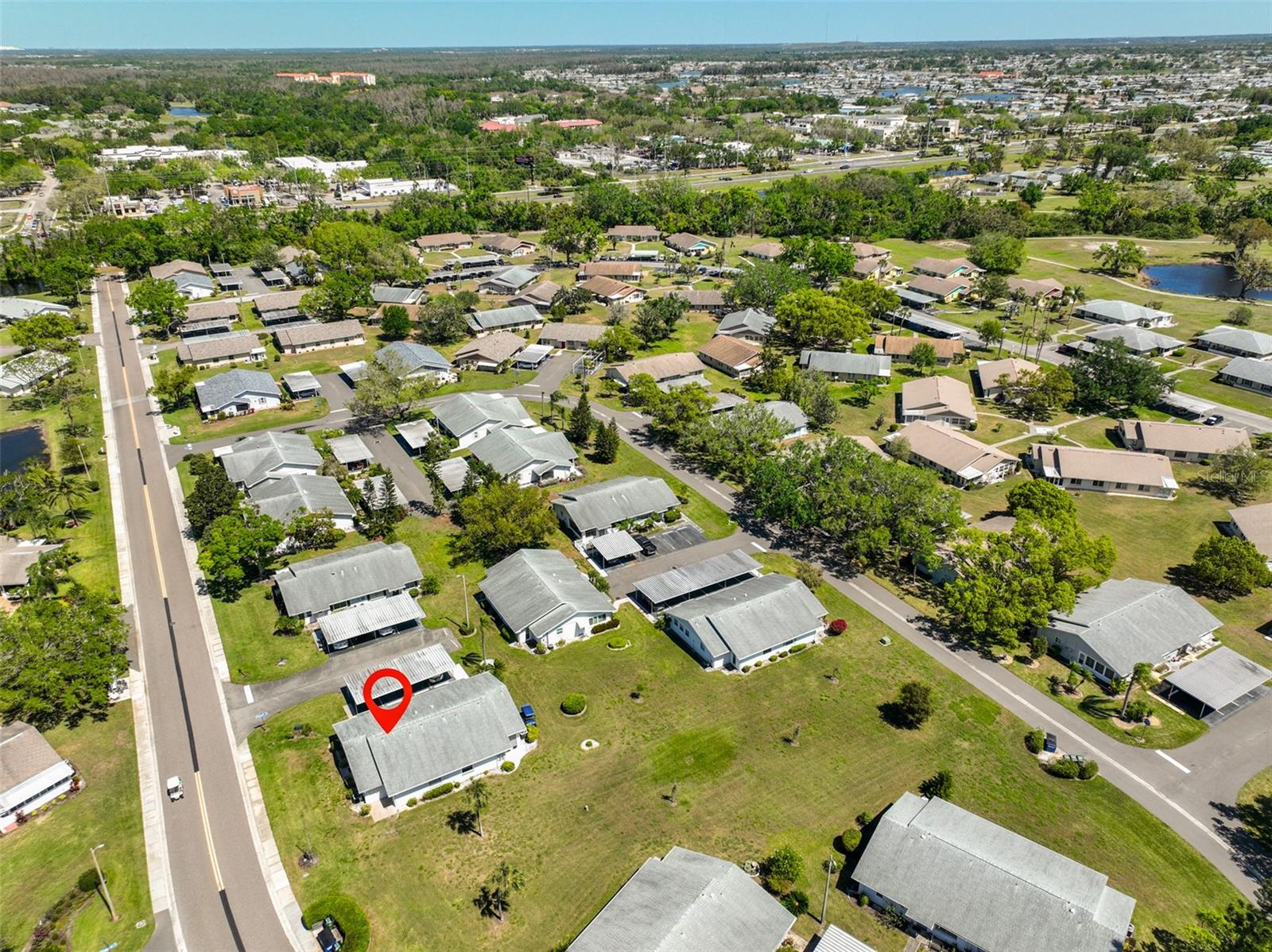 Image 33 of 38 For 124 Gloucester Boulevard 355j