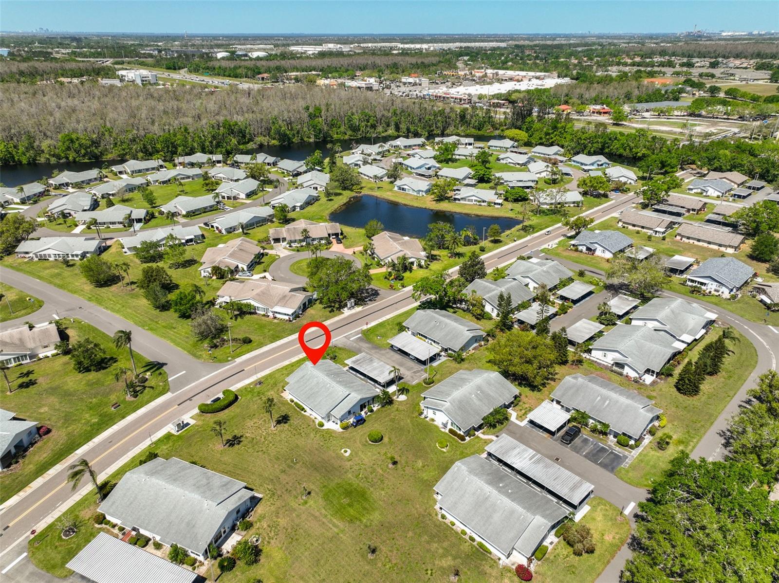 Image 34 of 38 For 124 Gloucester Boulevard 355j