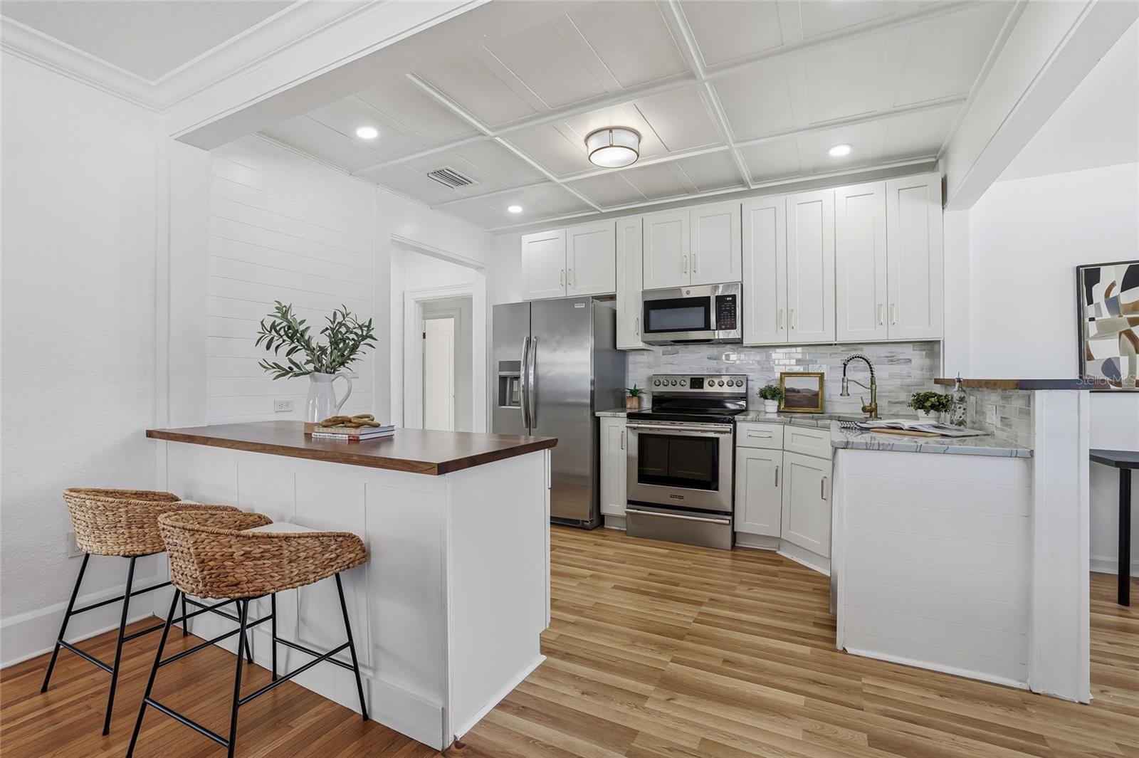 Image 12 of 27 For 918 45th Street N