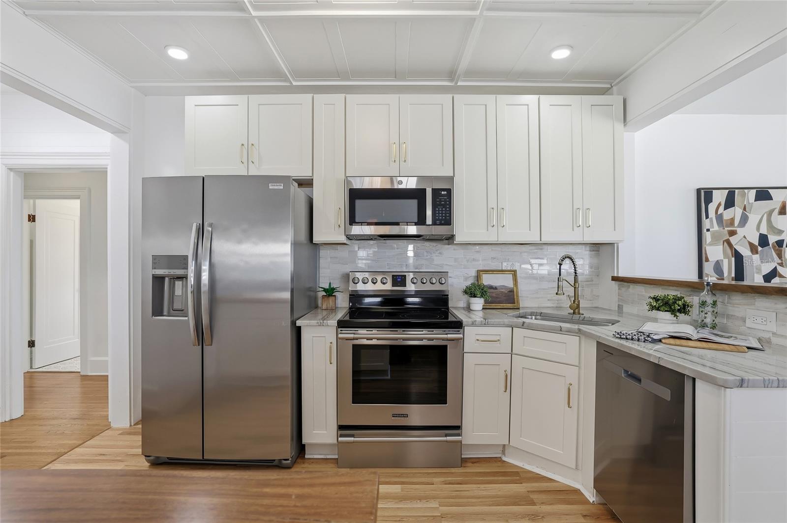 Image 13 of 27 For 918 45th Street N