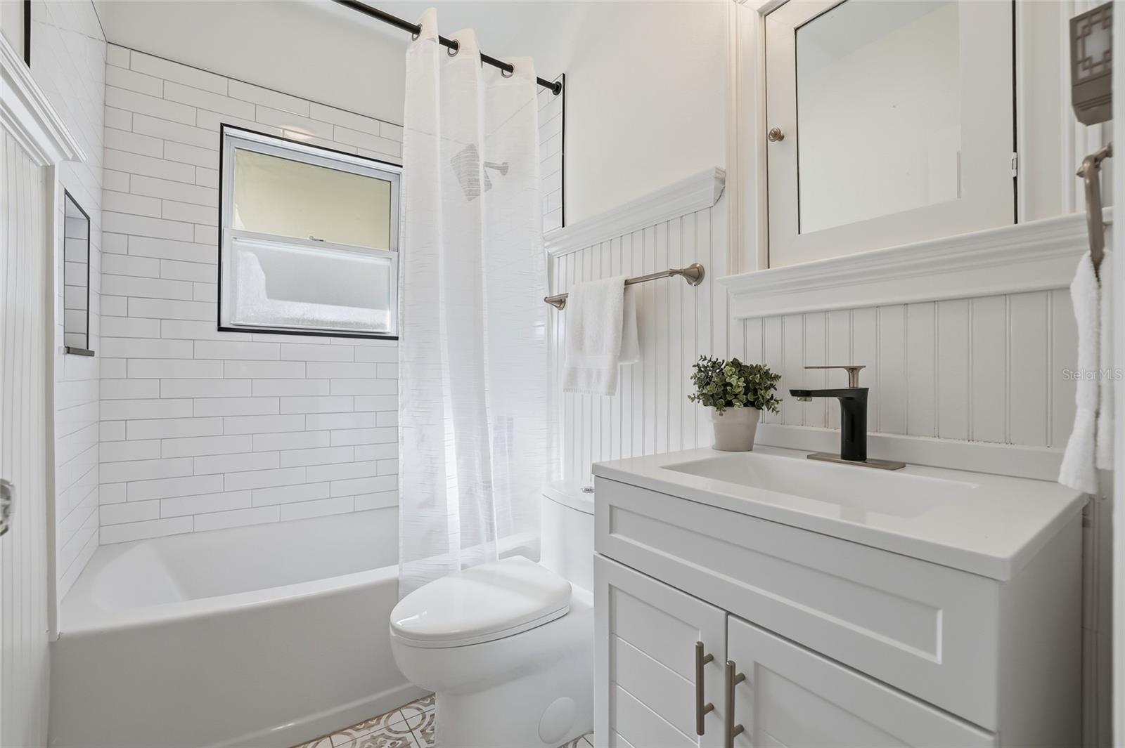 Image 23 of 27 For 918 45th Street N