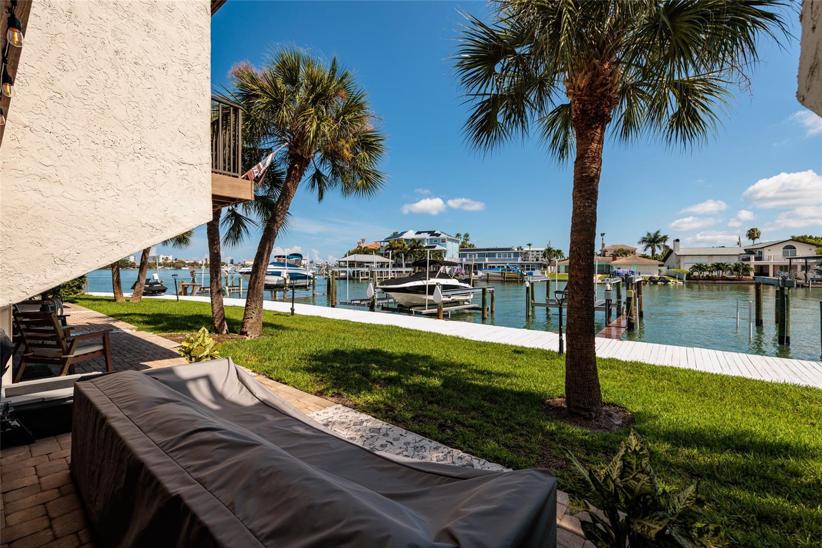 Image 14 of 20 For 222 Skiff Point