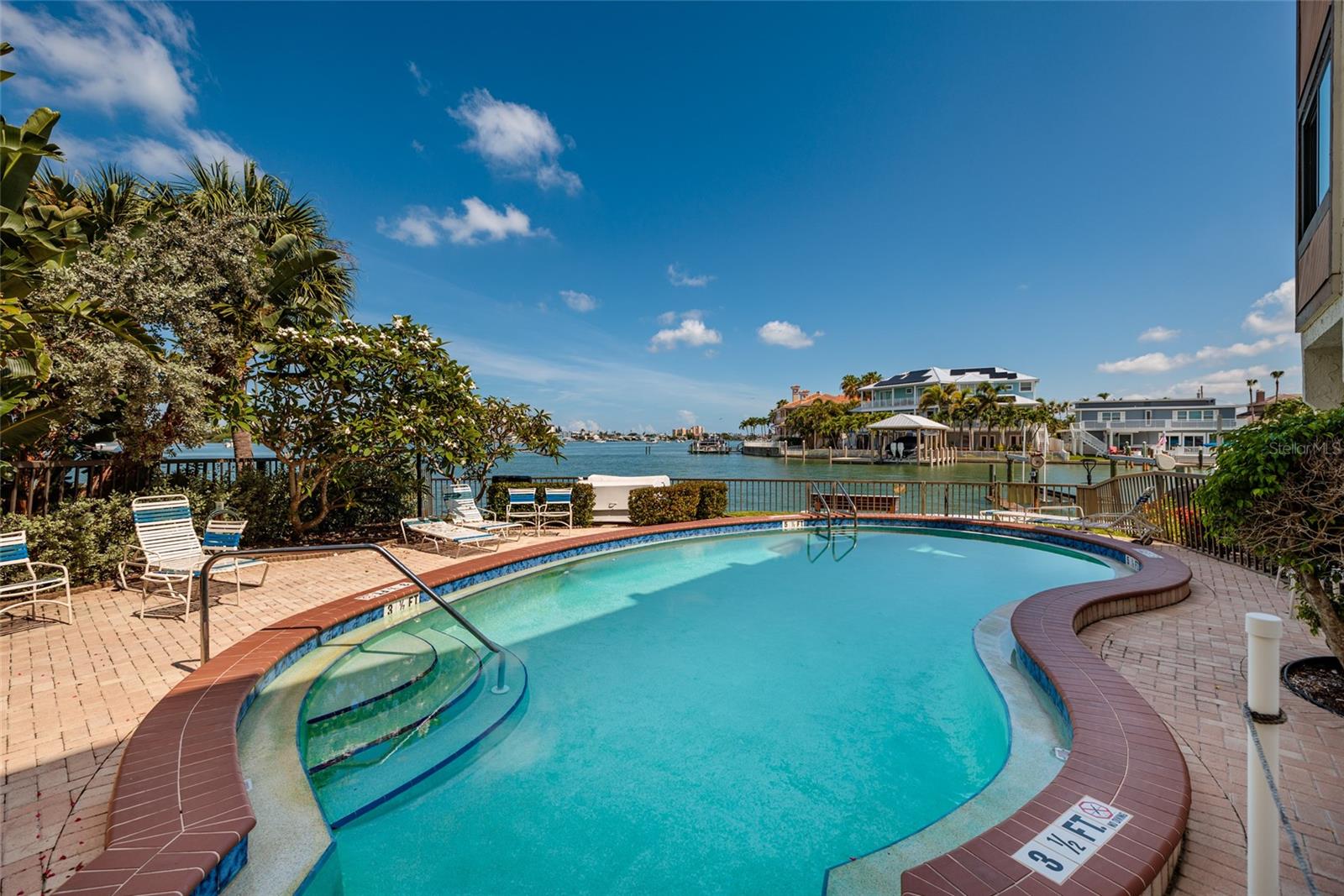 Image 17 of 20 For 222 Skiff Point