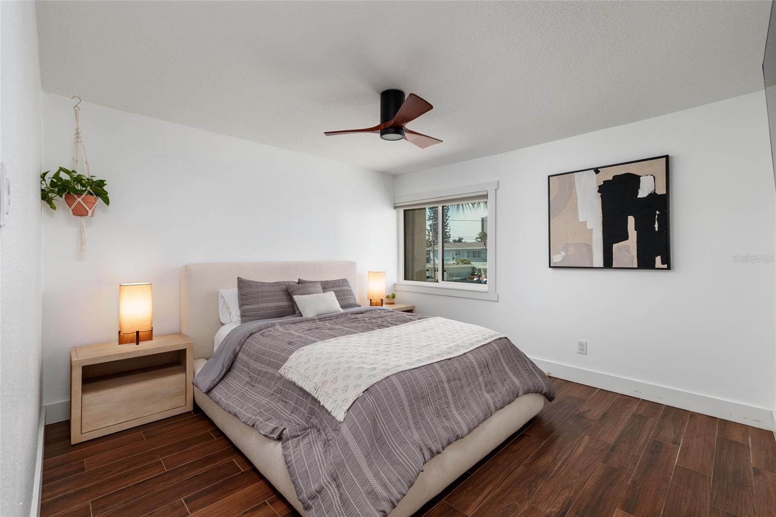 Image 6 of 20 For 222 Skiff Point