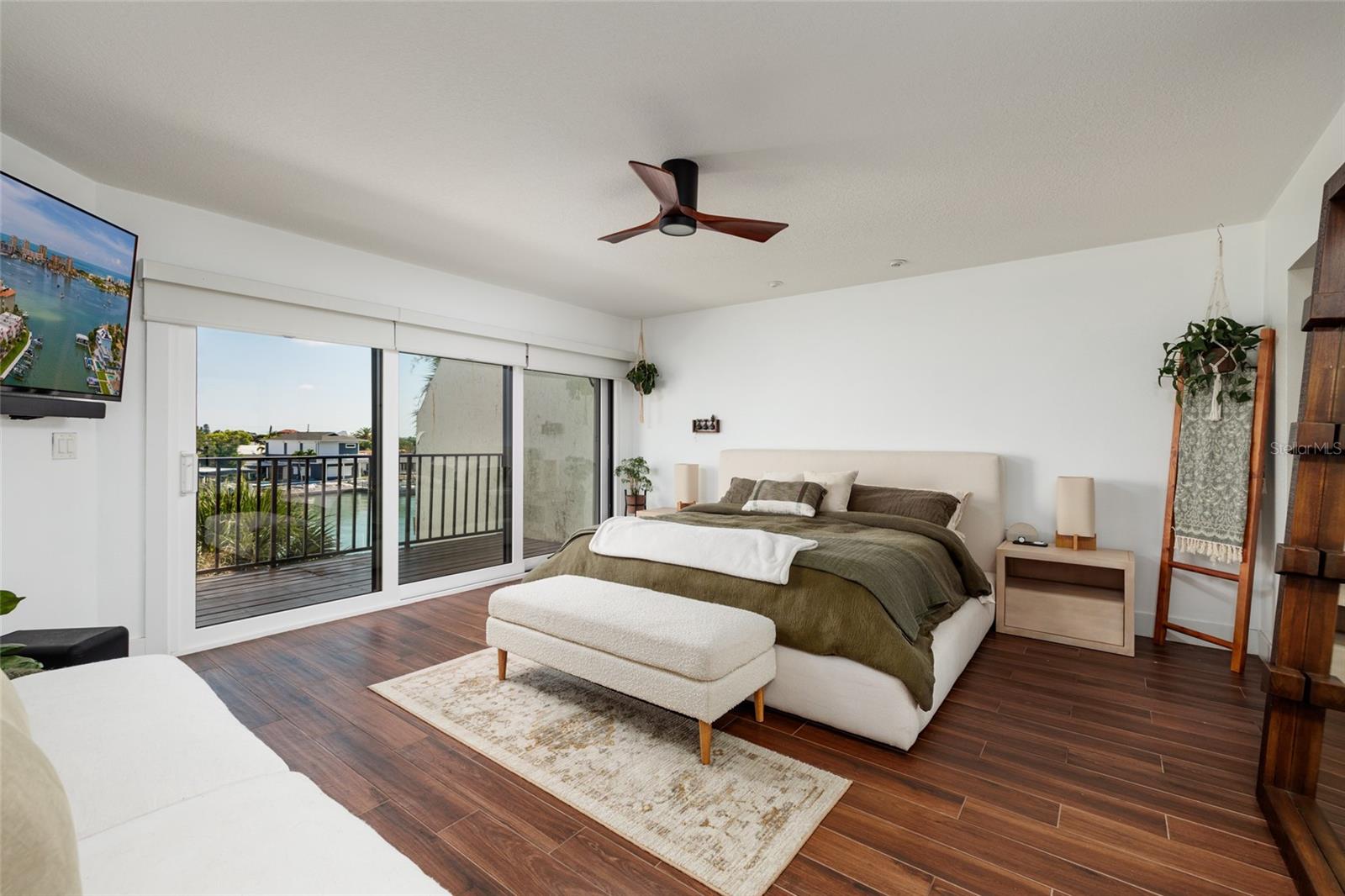 Image 7 of 20 For 222 Skiff Point