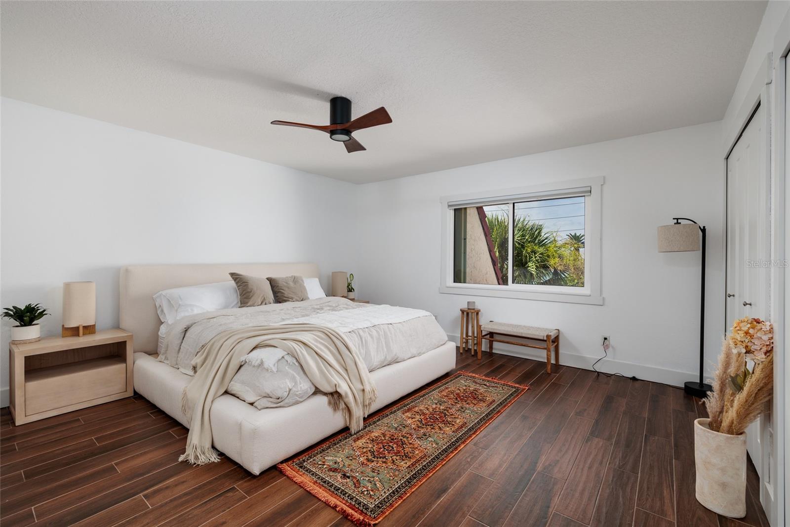 Image 9 of 20 For 222 Skiff Point