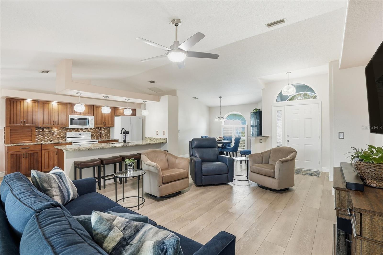 Image 10 of 48 For 6211 65th Place E