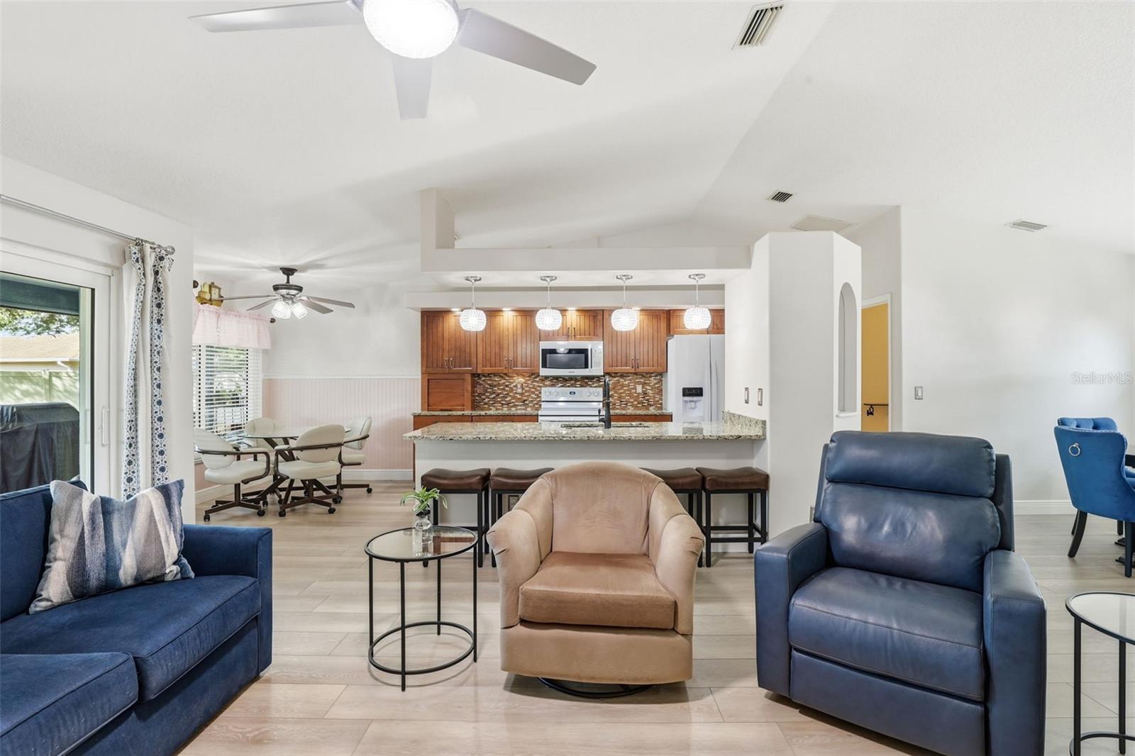 Image 11 of 48 For 6211 65th Place E