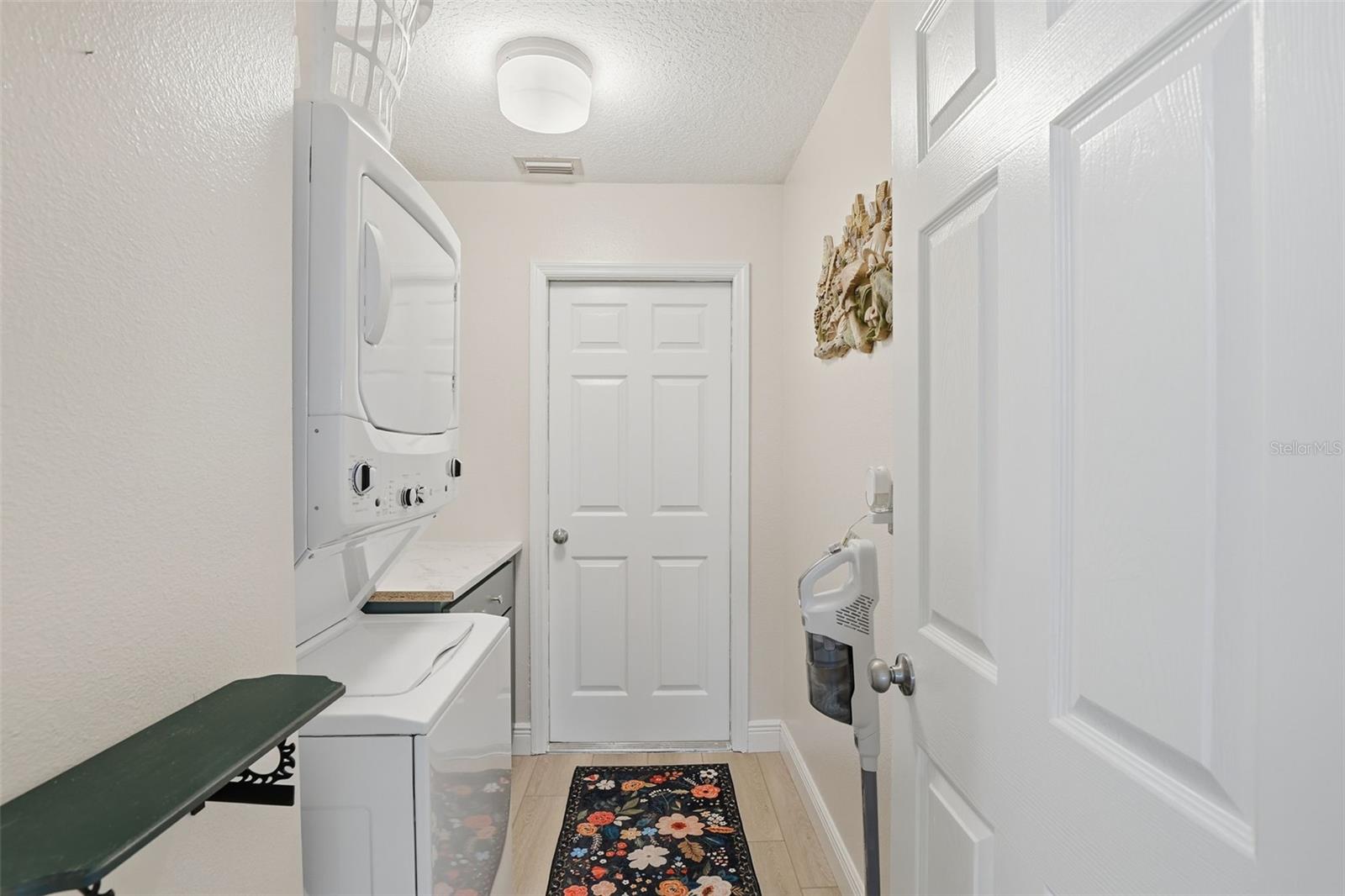 Image 36 of 48 For 6211 65th Place E