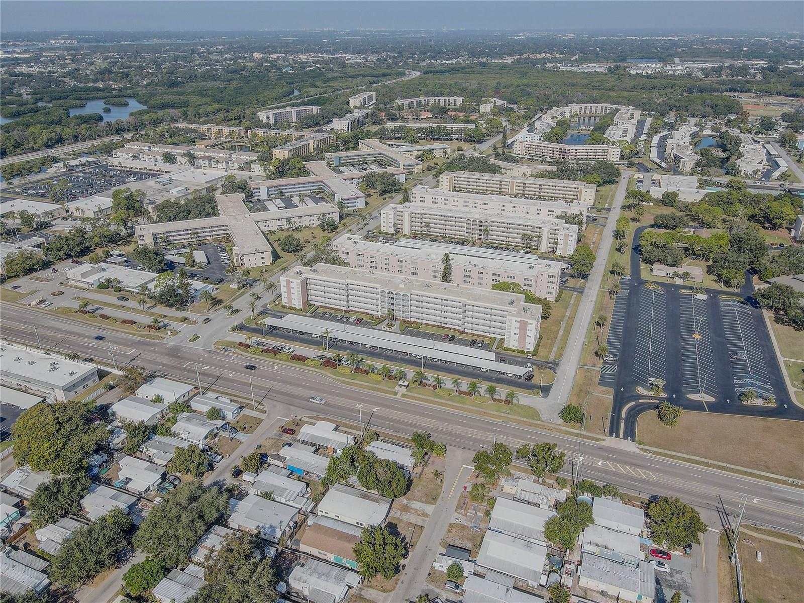 Image 33 of 41 For 5501 80th Street N 406