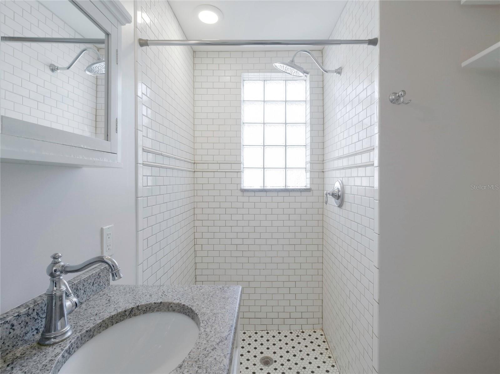 Image 15 of 25 For 2808 Clinton Street S E