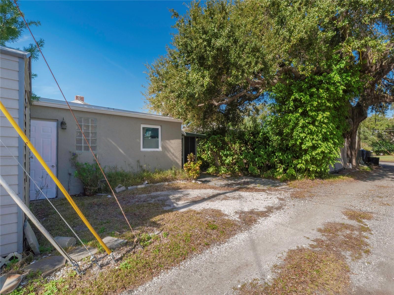 Image 3 of 25 For 2808 Clinton Street S E