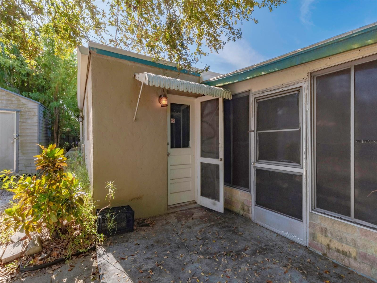 Image 4 of 25 For 2808 Clinton Street S E