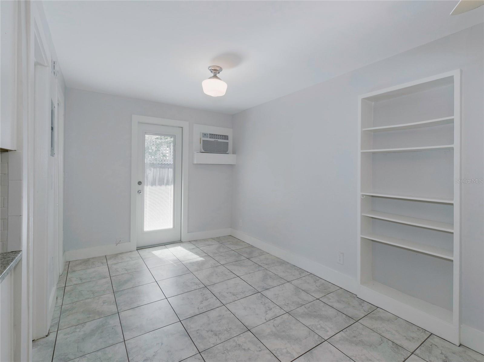 Image 7 of 25 For 2808 Clinton Street S E