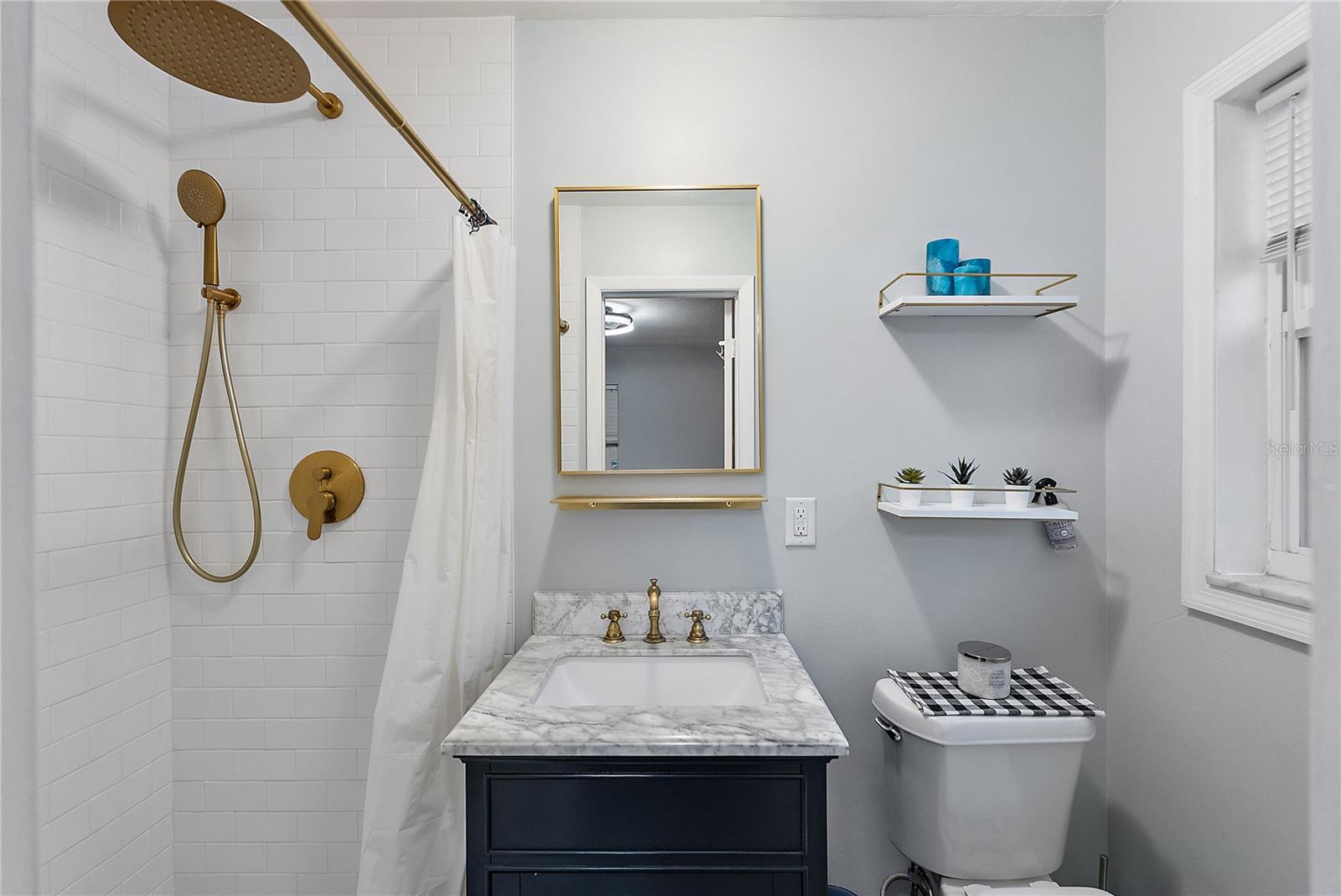 Image 12 of 25 For 3978 43rd Avenue N