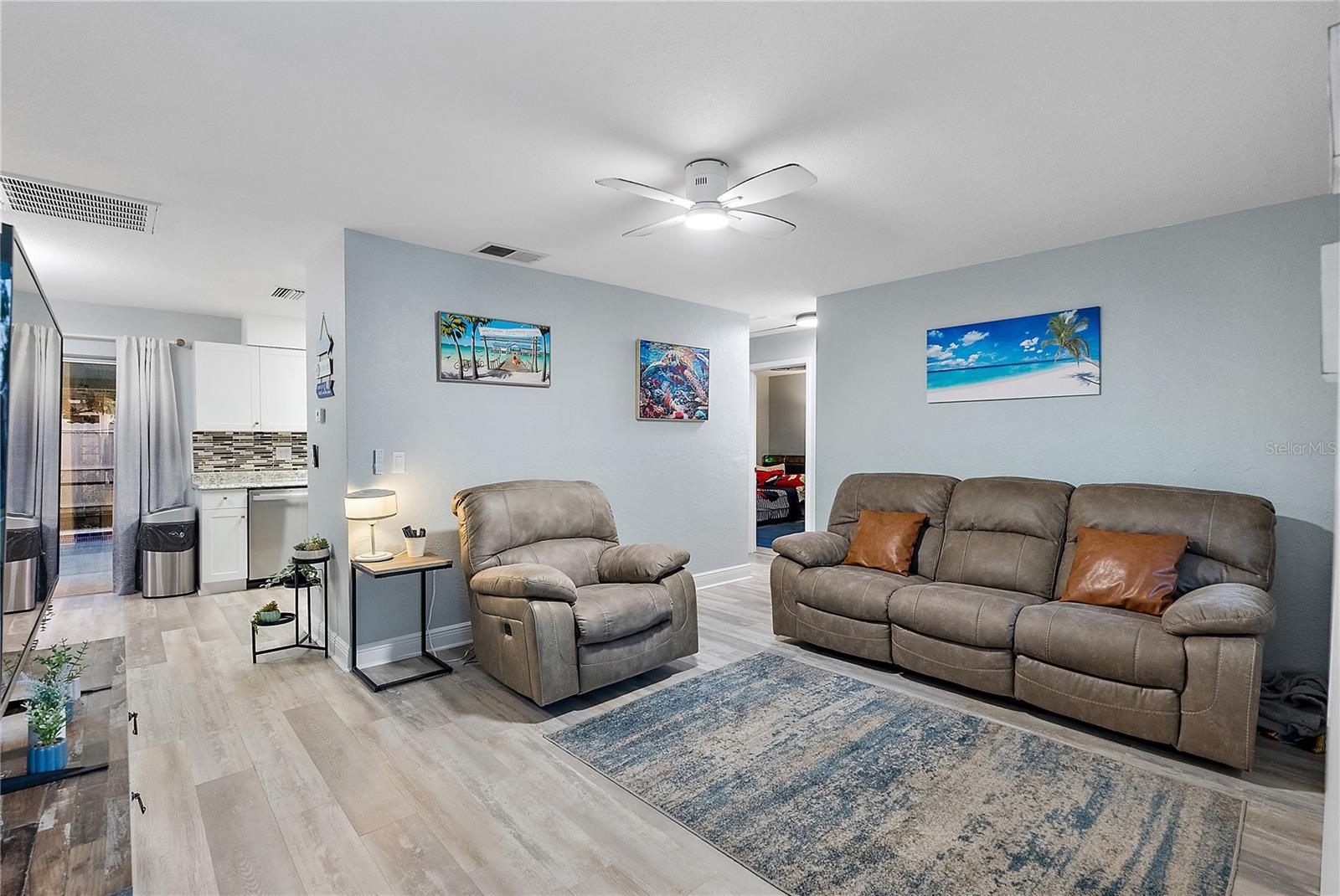 Image 3 of 25 For 3978 43rd Avenue N