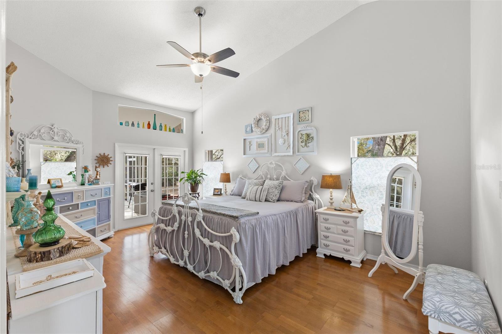 Image 22 of 47 For 3734 Thornbush Lane