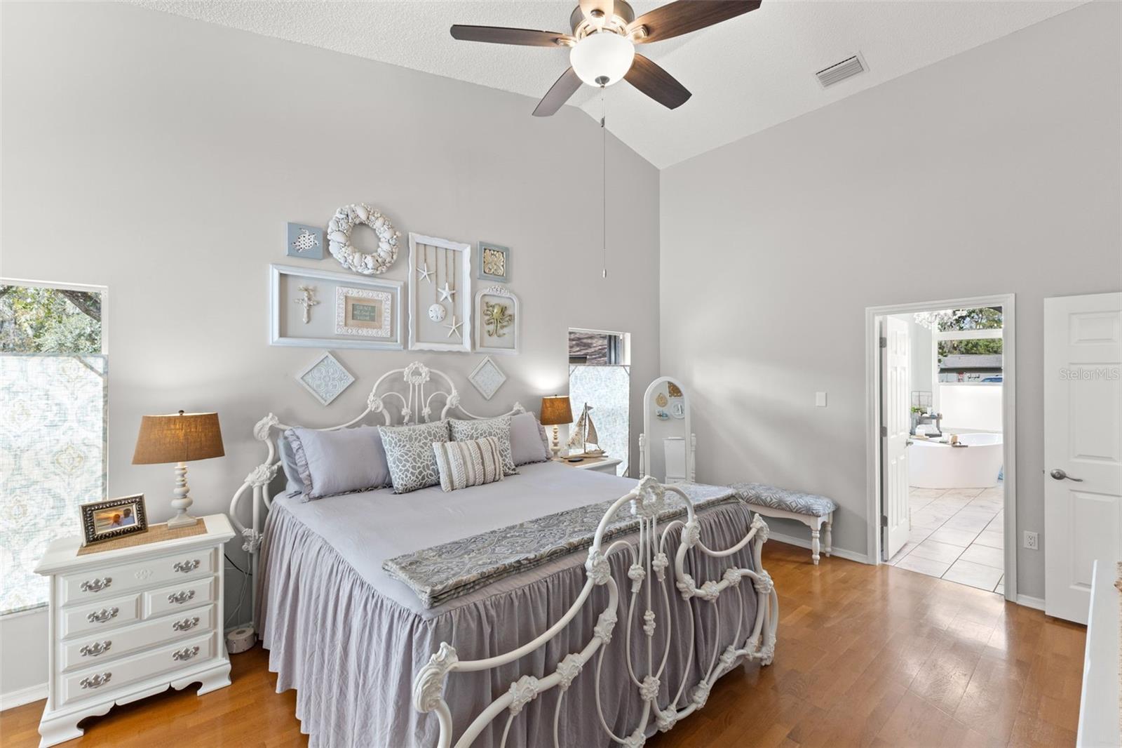 Image 24 of 47 For 3734 Thornbush Lane