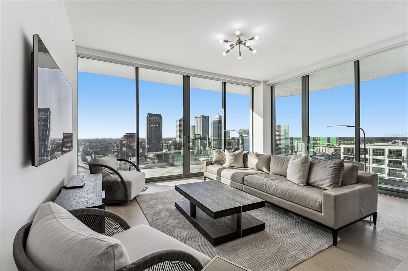 Image 22 of 49 For 1000 Water Street 2202