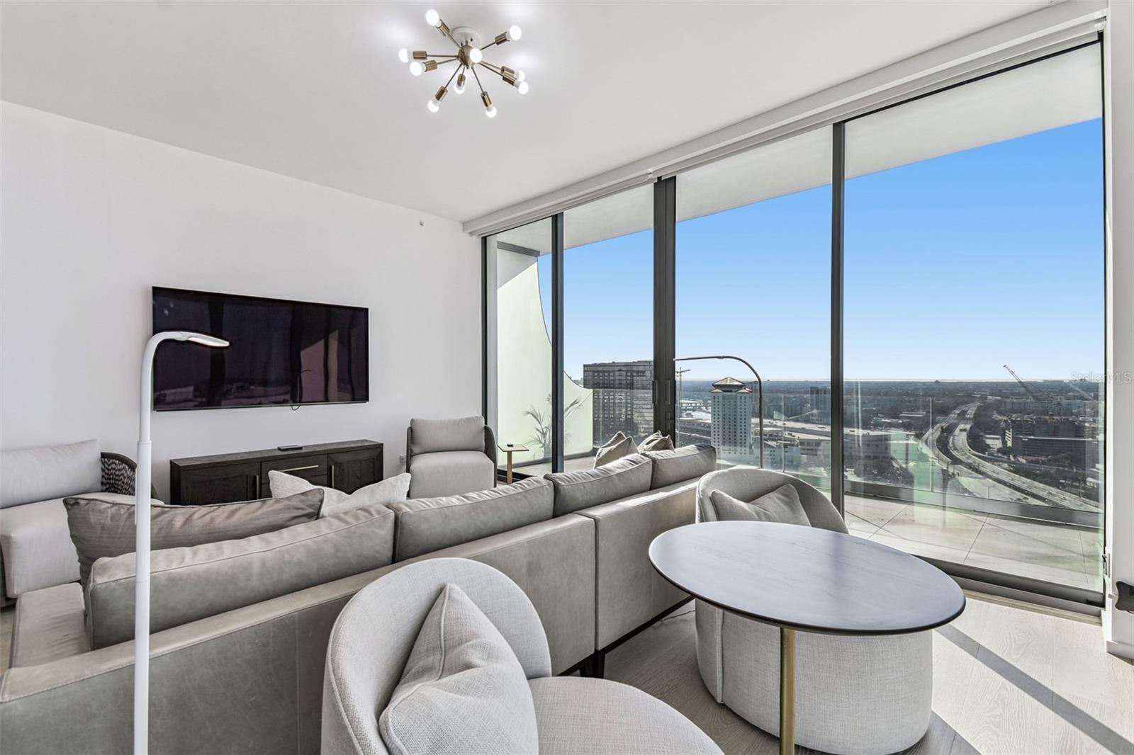 Image 24 of 49 For 1000 Water Street 2202