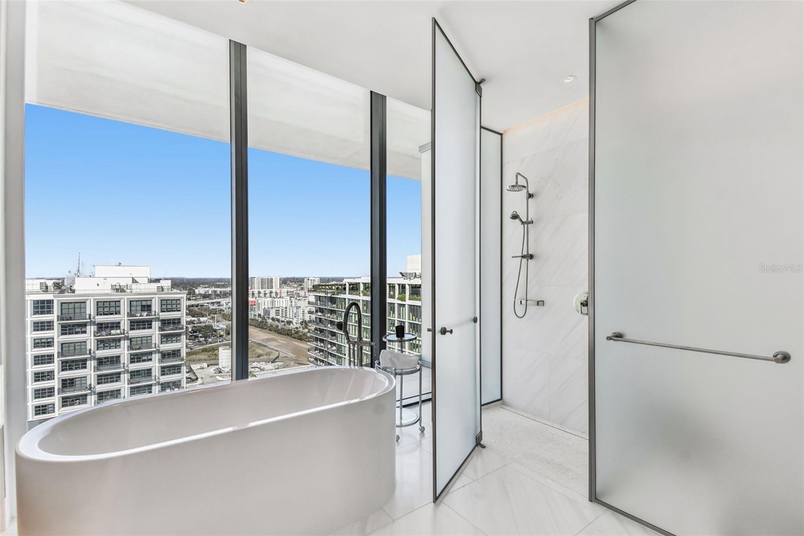 Image 33 of 49 For 1000 Water Street 2202