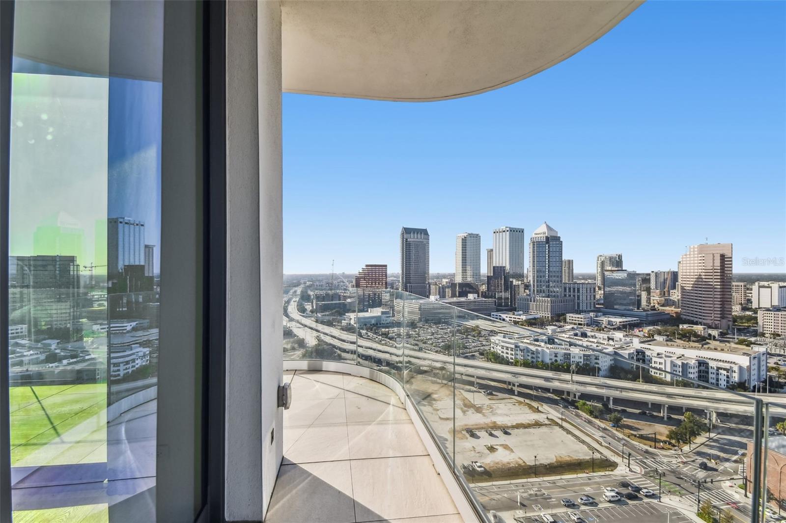 Image 35 of 49 For 1000 Water Street 2202