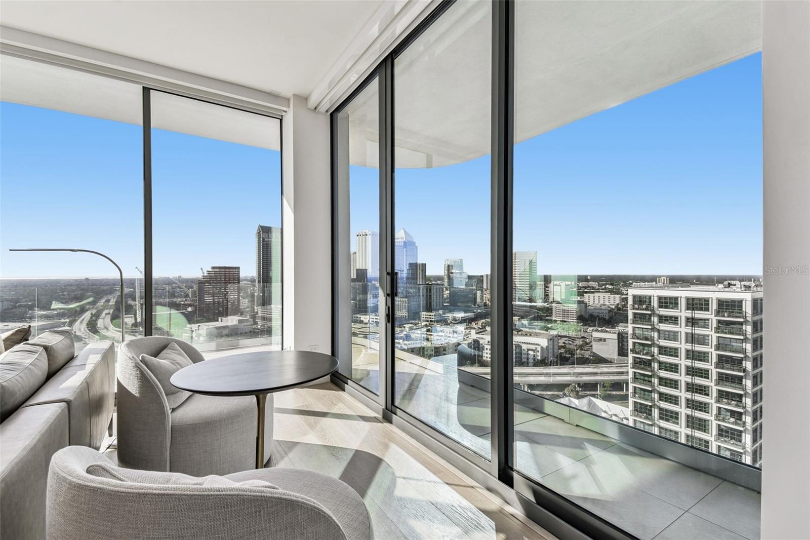 Image 4 of 49 For 1000 Water Street 2202