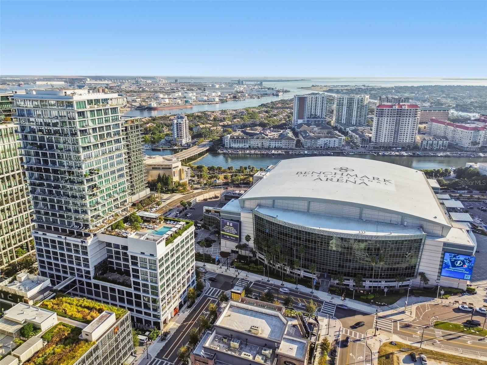 Image 46 of 49 For 1000 Water Street 2202