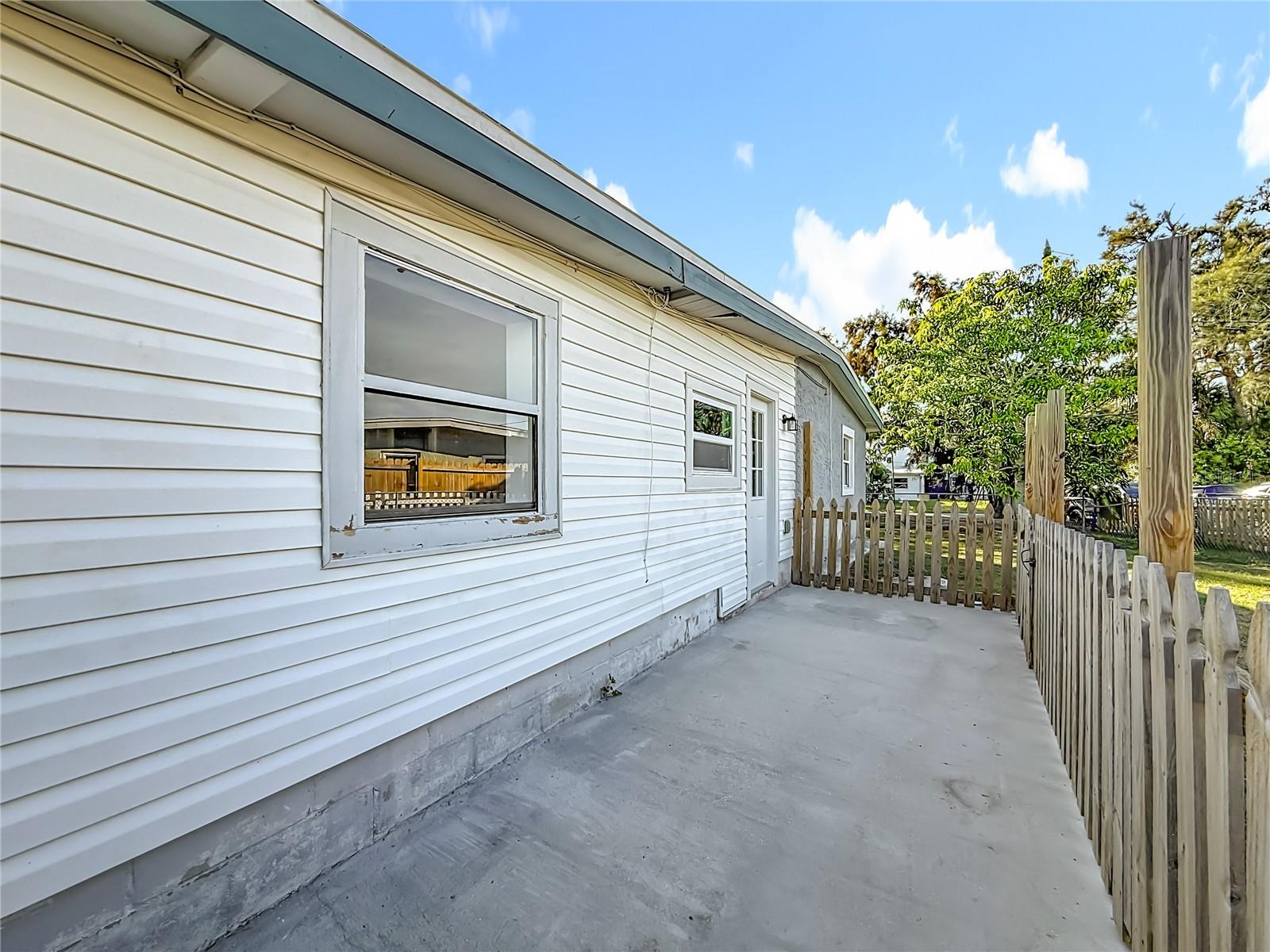 Image 11 of 63 For 5051 Avery Road