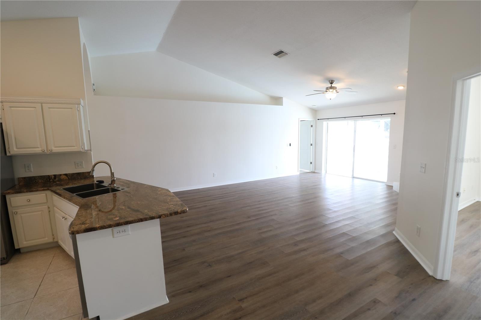 Image 15 of 42 For 22704 Magnolia Trace Boulevard