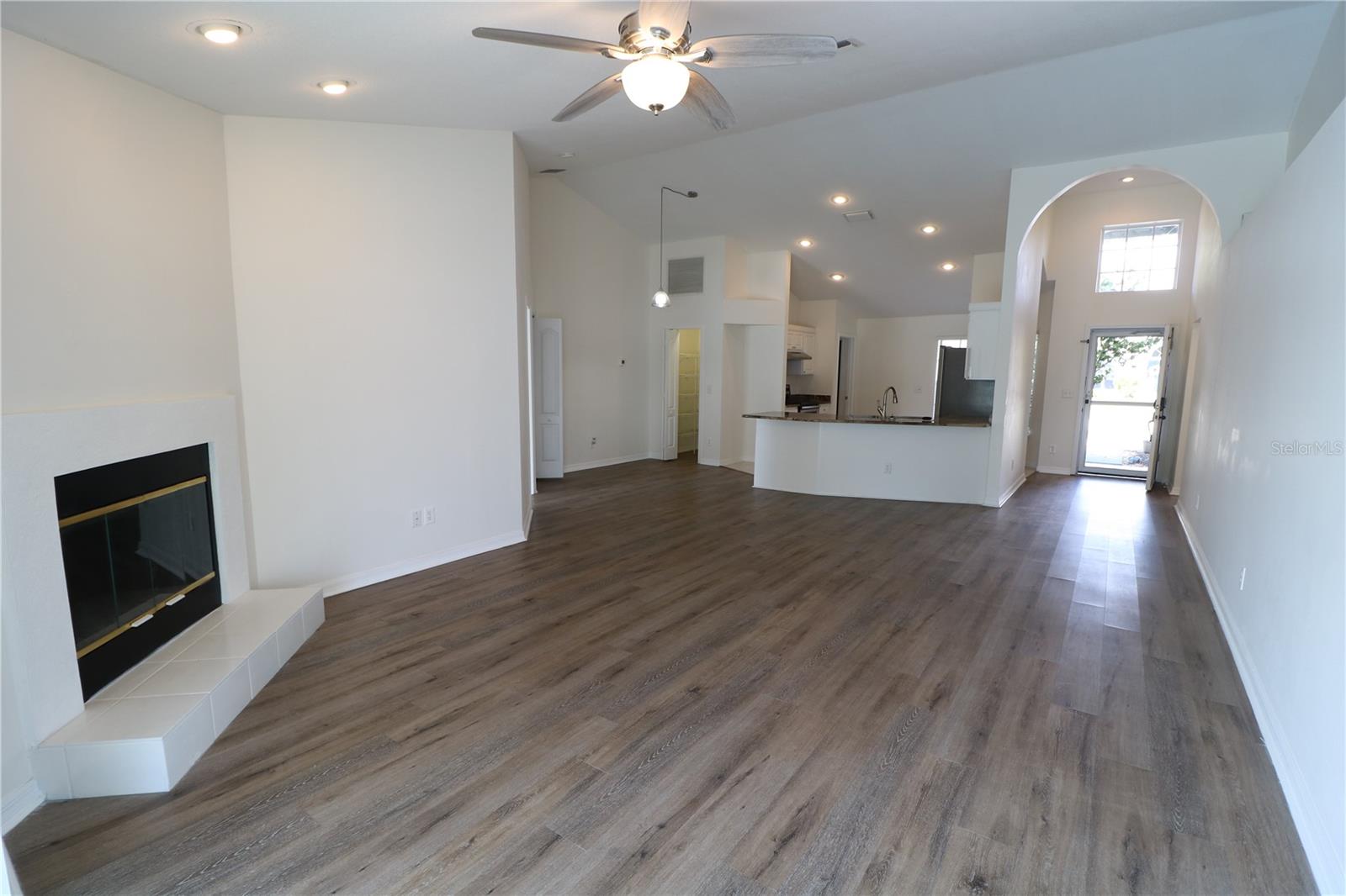 Image 27 of 42 For 22704 Magnolia Trace Boulevard